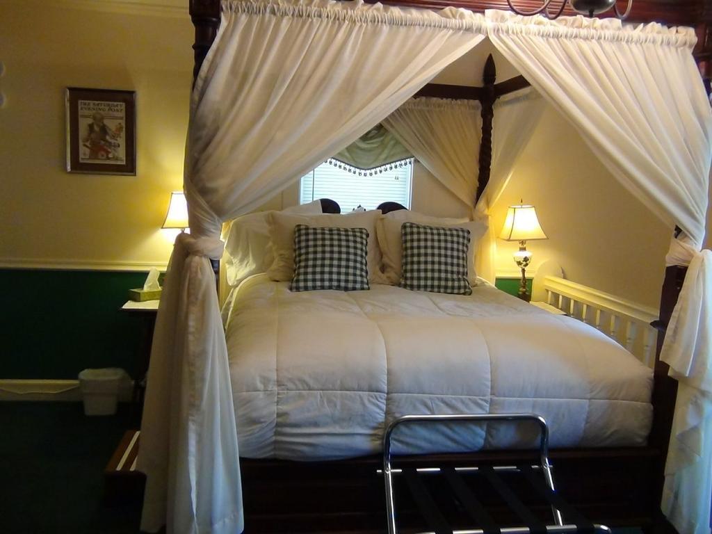 Buffalo Tavern Bed And Breakfast West Jefferson Quarto foto